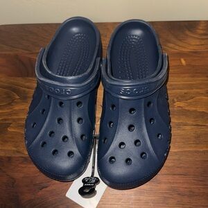 Crocs baya size M8 W10 navy’ blue